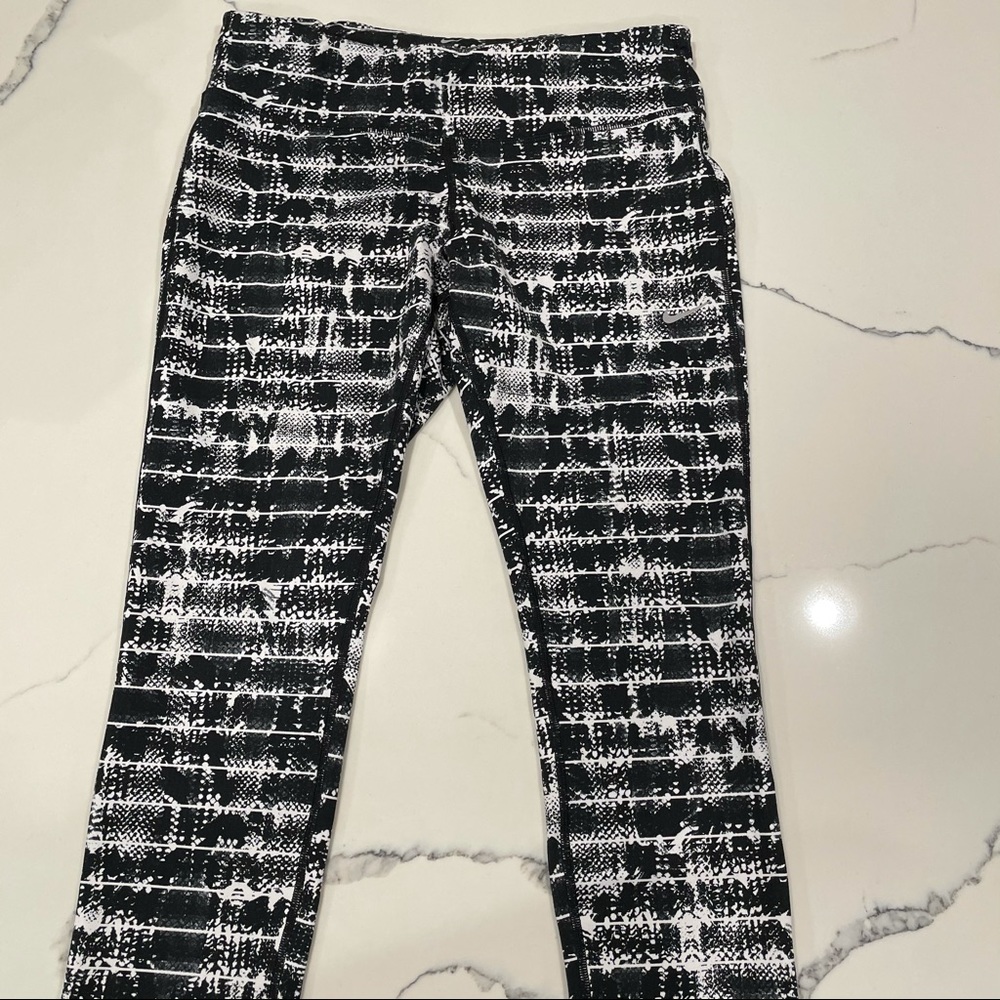 Nike dri fit work out pants size large